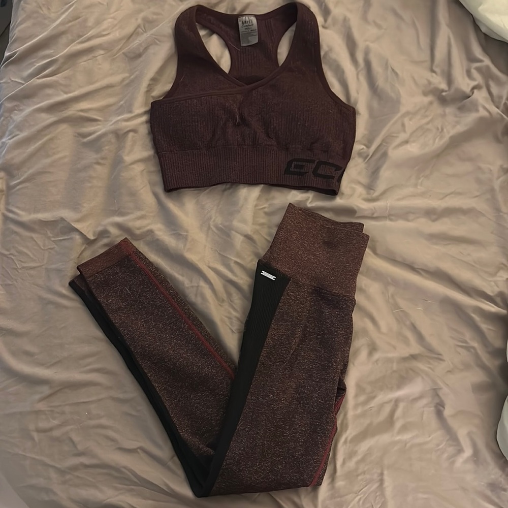 Echt burgundy set